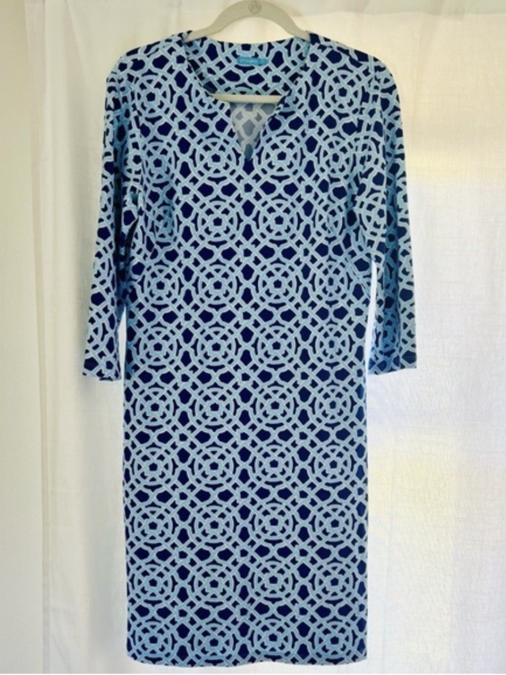 J Mclaughlin Blue and White Long Sleeve Geometric Midi Dress - Picture 6 of 7